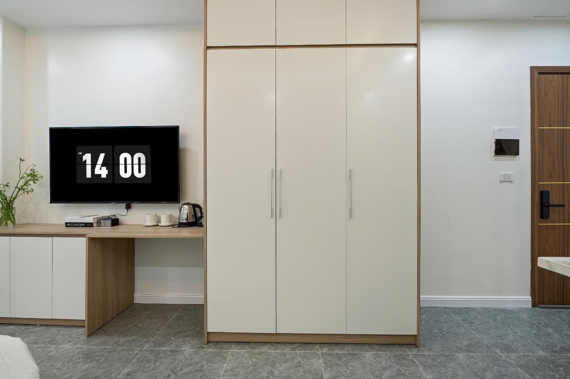 Khách sạn hẻo lánh Cosmos - 22land & Hà Nội